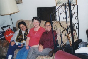 Danièle entourée de Consuelo et Rosario
